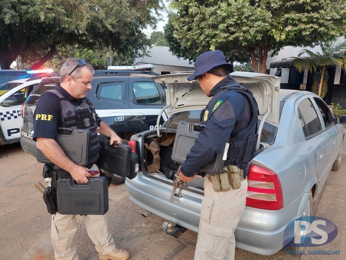 Quatro são presos com 24 pistolas quando fugiam após assalto
