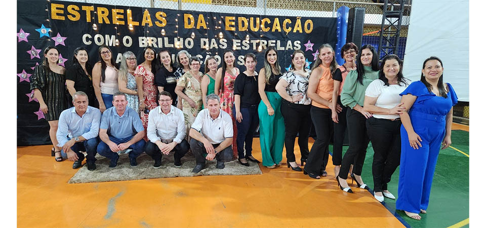 Itanhangá: Secretaria de Educação homenageia professores e alunos pelo desempenho em avaliação estadual