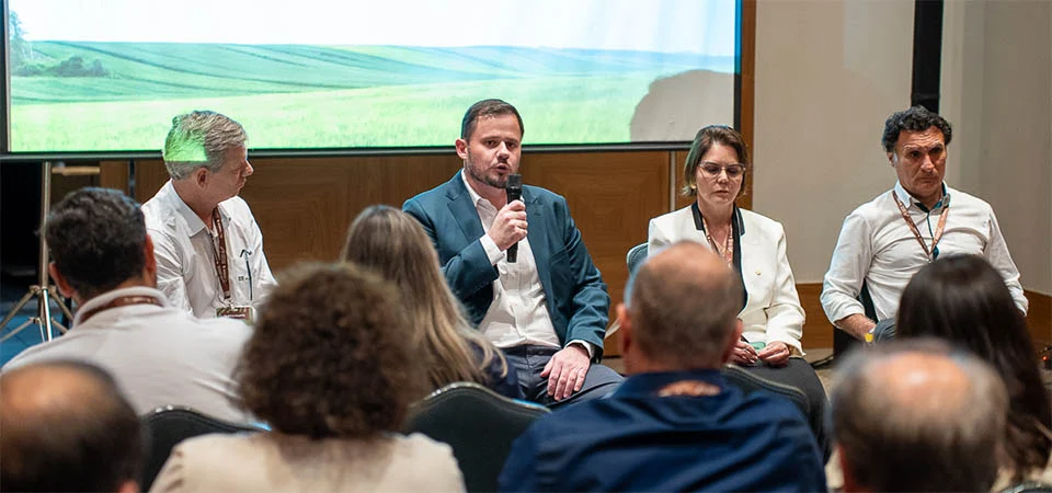 Aprosoja MT defende fim da Moratória da Soja durante o 3º Congresso Cerealista Brasileiro