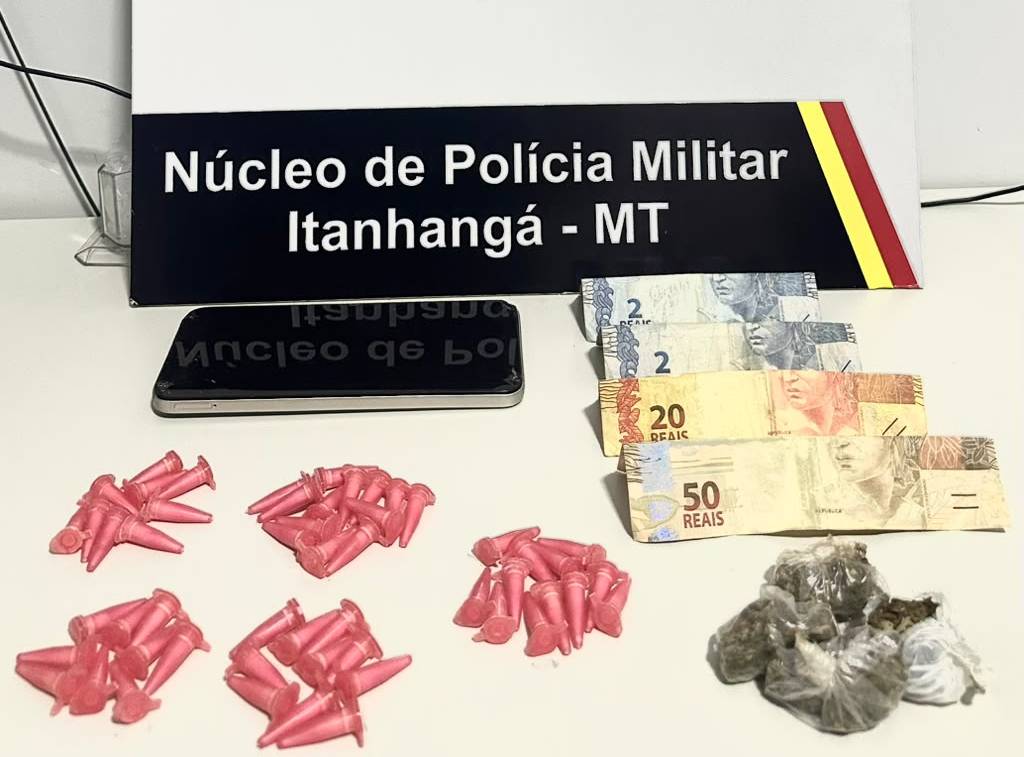 Itanhangá: Em patrulhamento pelas ruas a Polícia Militar flagra tráfico de drogas, apreende ilicitos e conduz suspeito