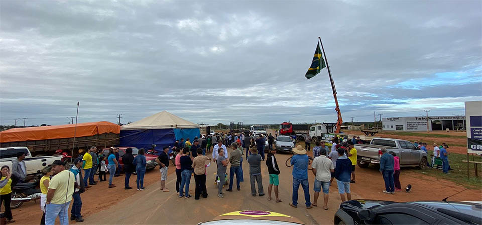Itanhangá: População continua com protestos na MT 338