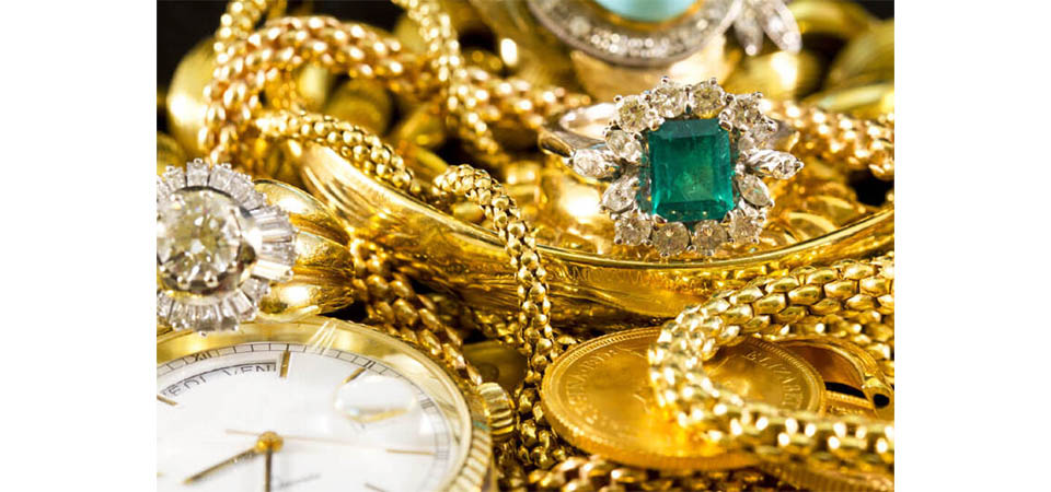 Bandidos invadem apartamento e levam mais de meio milhão de reais em joias