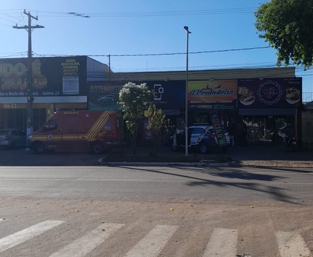Suspeito morre em confronto com a PM durante tentativa de roubo a residência