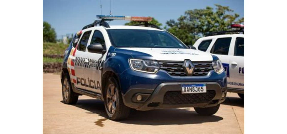 Filho é preso por cortar orelha e agredir a mãe idosa