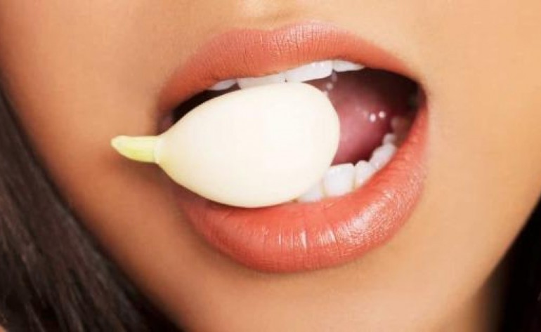 Alho cru protege o coração e ajuda quem tem diabetes, diz especialista