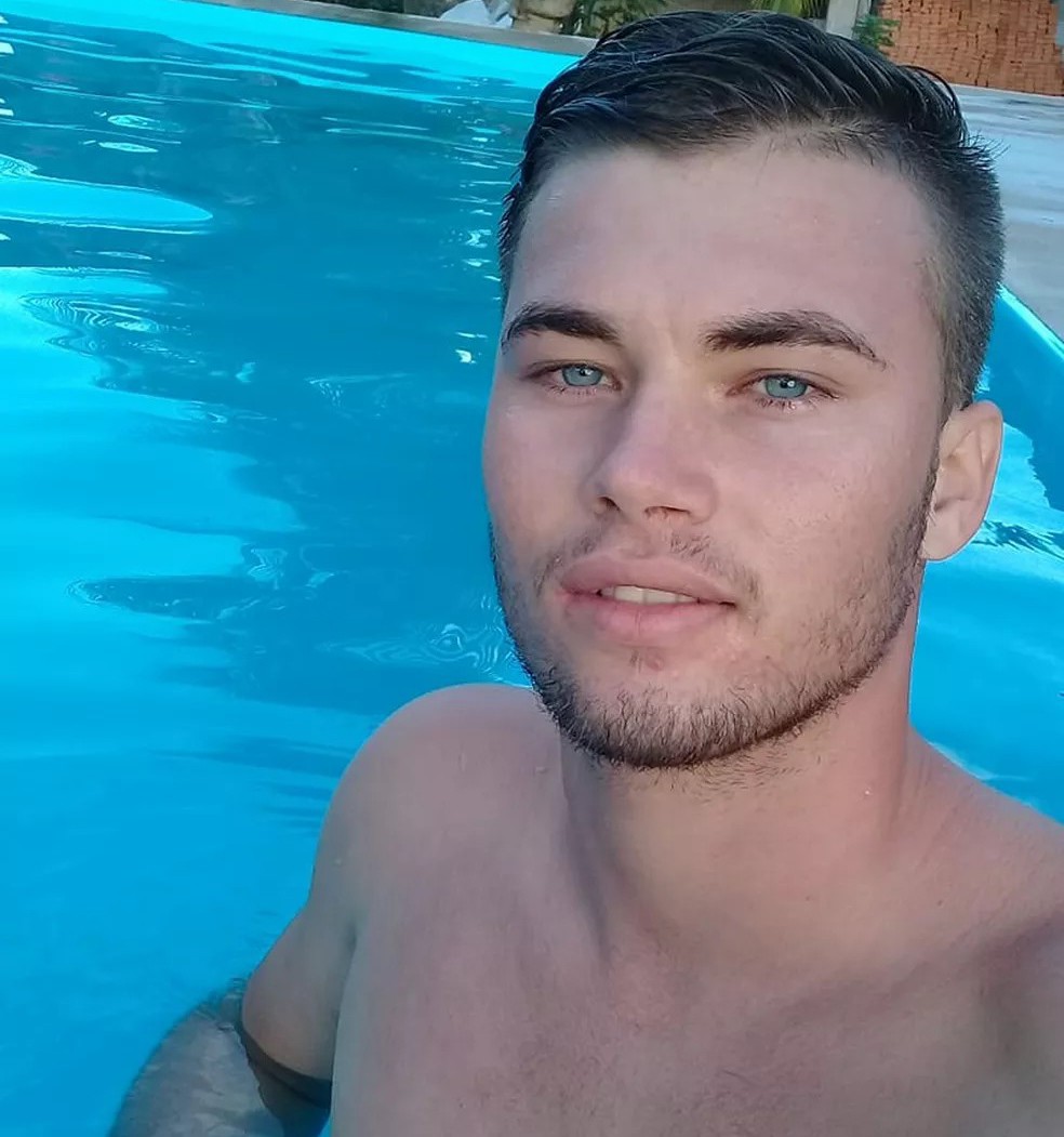 Jovem de 21 anos é morto a tiros após sair de igreja evangélica