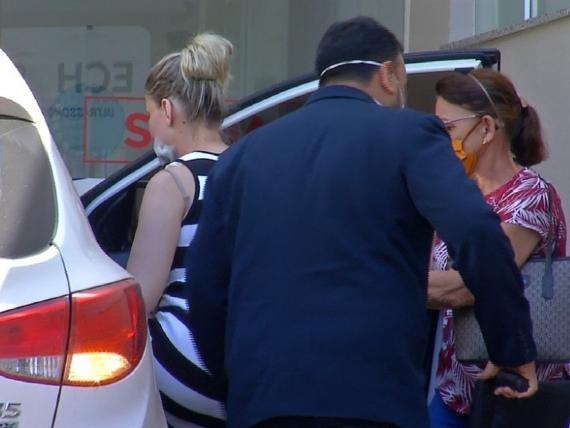 Farmacêutica baleada por Muvuca recebe alta do hospital