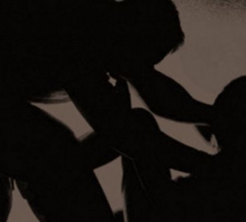 Homem é preso após assediar e agredir menina de 14 anos; pegou vítima pelo pescoço