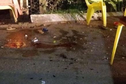Homem e menor morrem em tentativa de chacina em lanchonete