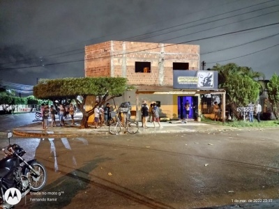 Mulher é chamada na porta de bordel e executada com 7 tiros