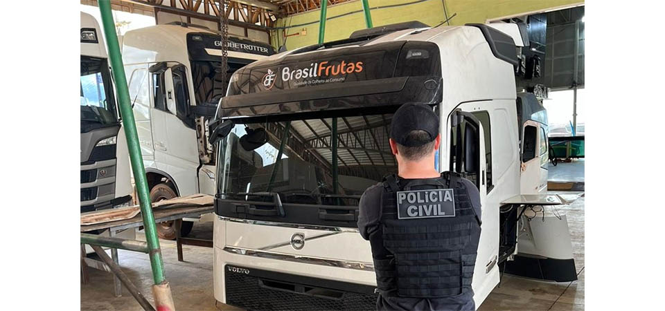 Polícia Civil fecha desmanche de caminhões