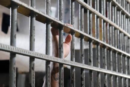 Feminicidas, pedófilos e estupradores de MT não terão visita íntima