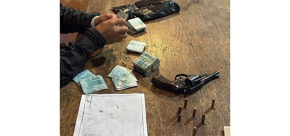 Polícia Civil derruba esquema de facção que usava loja de celulares como fachada