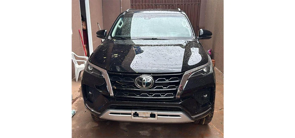 Polícia Civil prende casal em flagrante por receptação e adulteração de caminhonete de luxo furtada