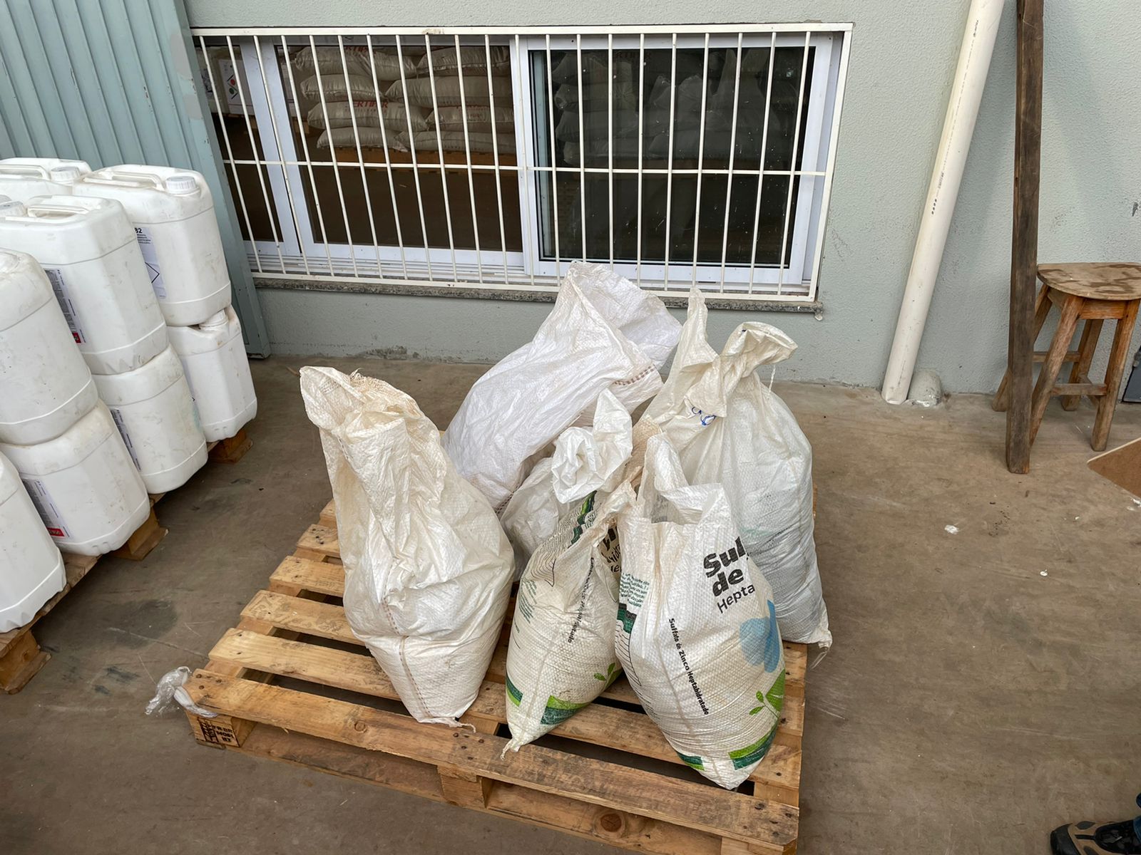 Ação integrada apreende grande quantidade de defensivos agrícolas