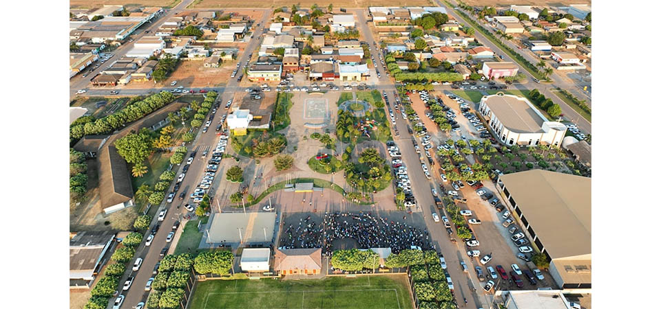 Itanhangá: População se reúne na praça e diz não a retomada de lotes. Vídeos