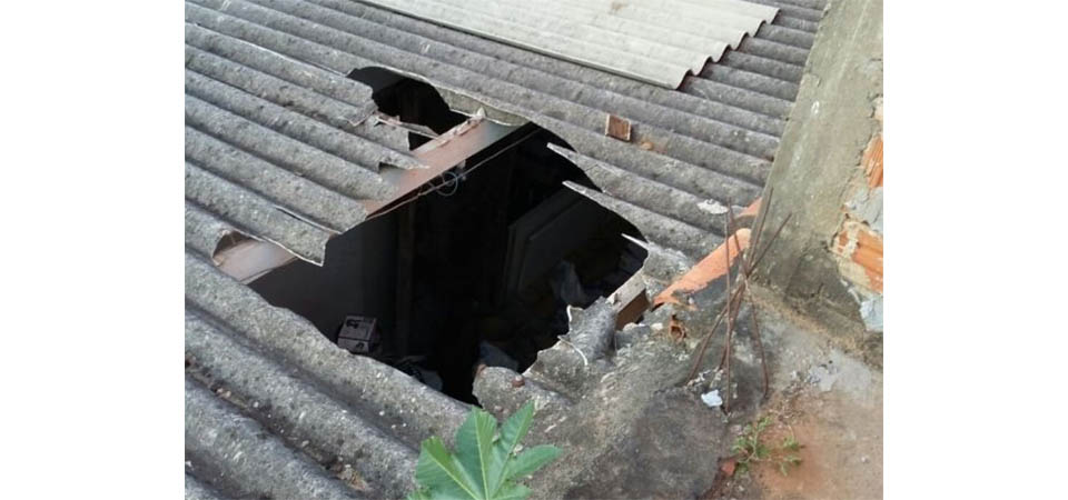 Trabalhador de 23 anos morre após cair do telhado de oficina