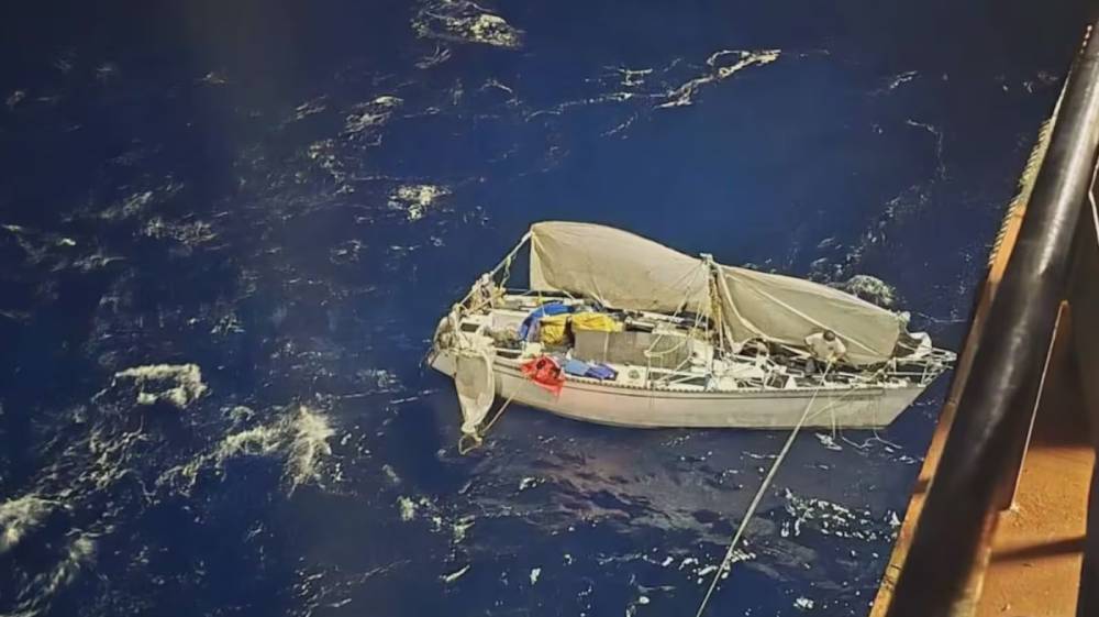 Homem que passou mais de um mês desaparecido em oceano revela como sobreviveu