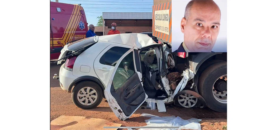 Homem morre após bater violentamente na traseira de carreta