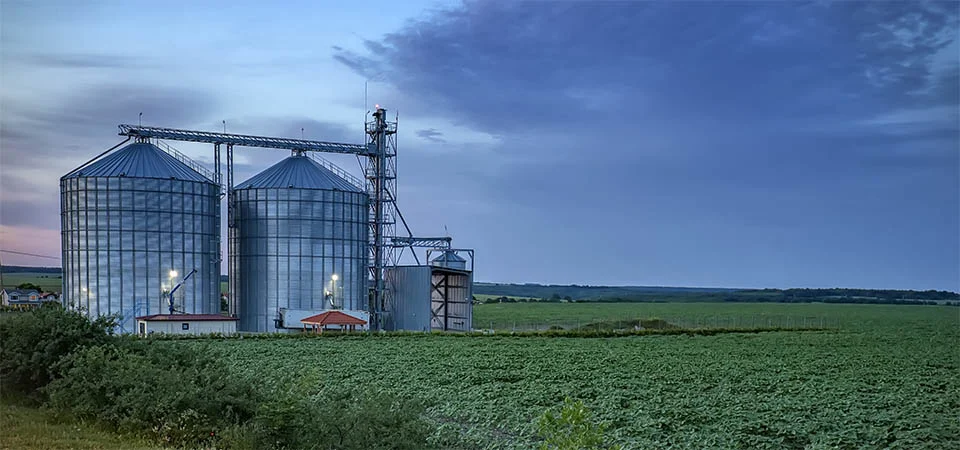 Armazenagem não acompanha recorde da produção de grãos