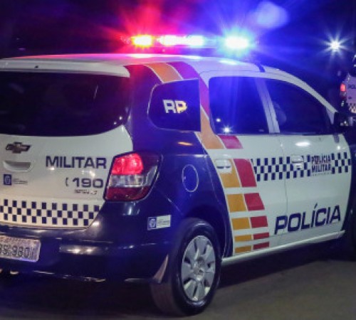 Rapaz é executado em banheiro de boate e corpo jogado na rua