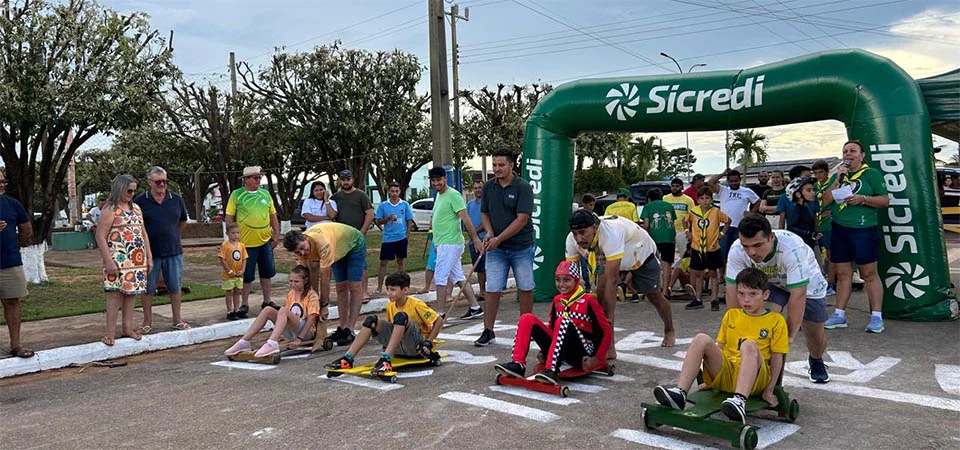 Itanhangá: Primeira Corrida de carrinhos de Rolimã divertiu pessoas de todas as idades. Fotos
