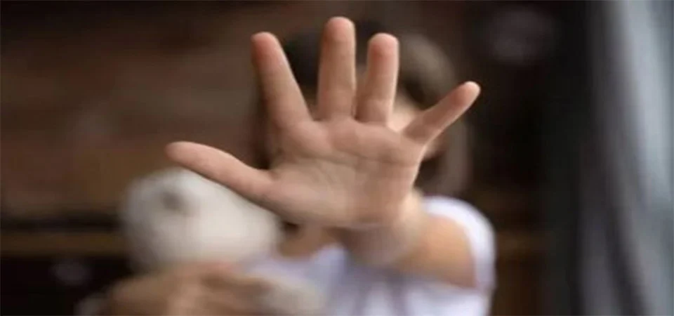 Tio é preso por estupro após menina denunciar que ele pegou na vagina dela