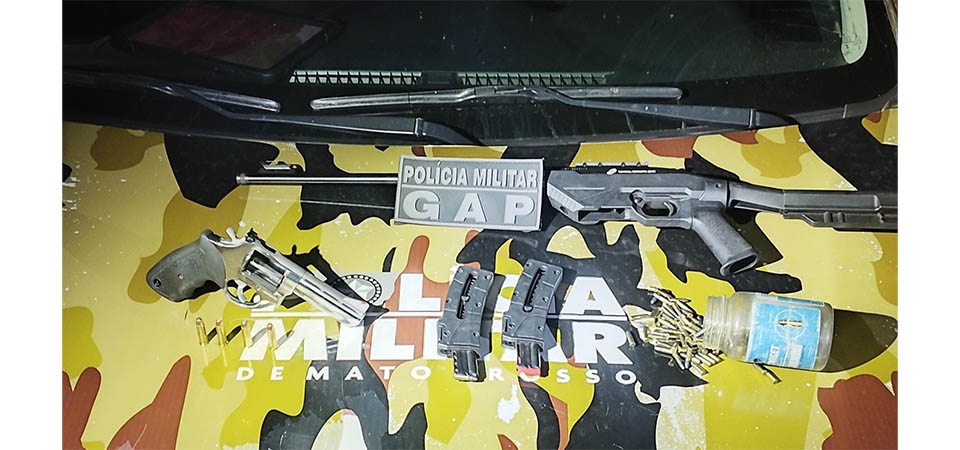 PM prende suspeito de integrar organização criminosa com fuzis, submetralhadora