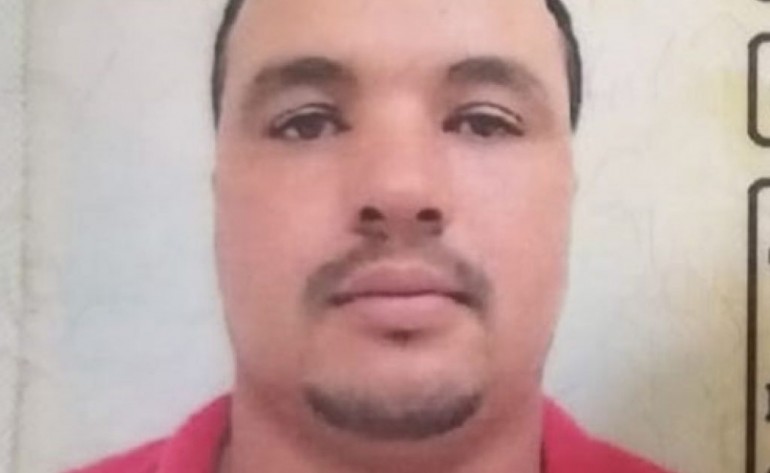 Caminhão escorrega da rampa e mata trabalhador em fazenda