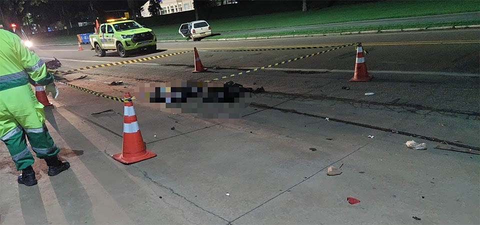 Mulher morre em colisão entre moto e carro, motorista estava embriagado