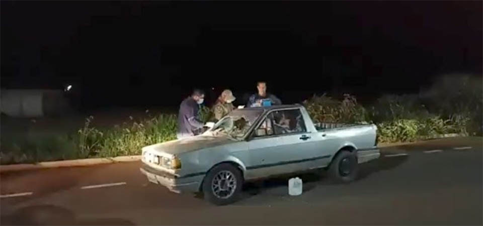 Homem morre após não parar em abordagem, apontar arma para PM e ser baleado