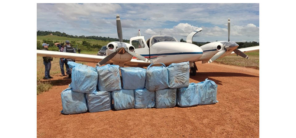 Líderes de organização criminosa são presos e PF apreende 1250kg de cocaína dentro de avião