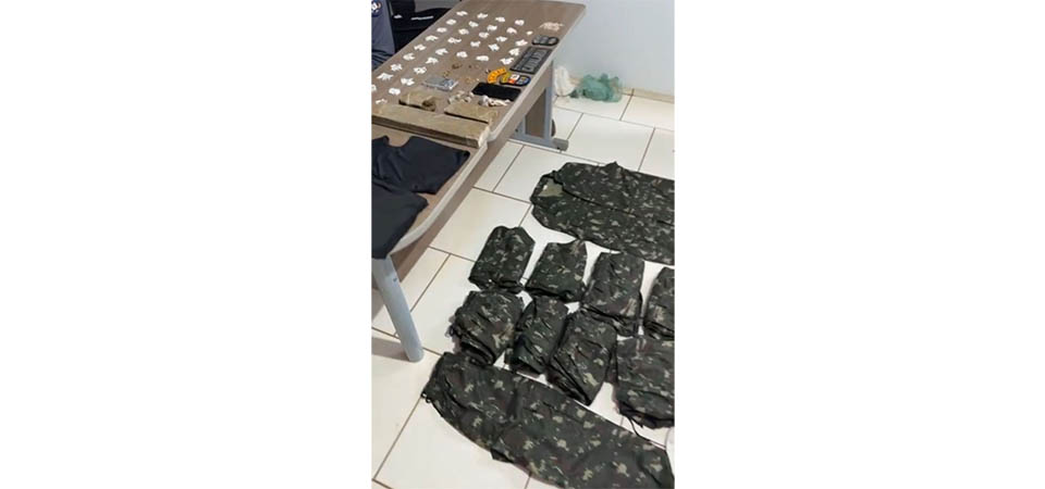 Itanhangá: PM prende quadrilha que pretendia realizar roubos em fazendas e apreende roupas camufladas e grande quantidade de drogas