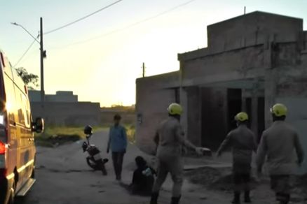 Homem “retalha” rival a facadas e tenta impedir socorro para ver agonizar até a morte