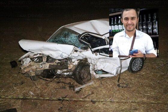 Uma pessoa morre e outra fica ferida em colisão frontal entre dois carros na BR-163