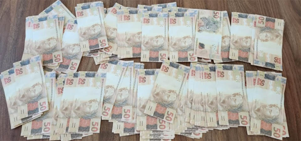 Golpista é preso em flagrante ao tentar comprar moto com R$ 8 mil em notas falsas