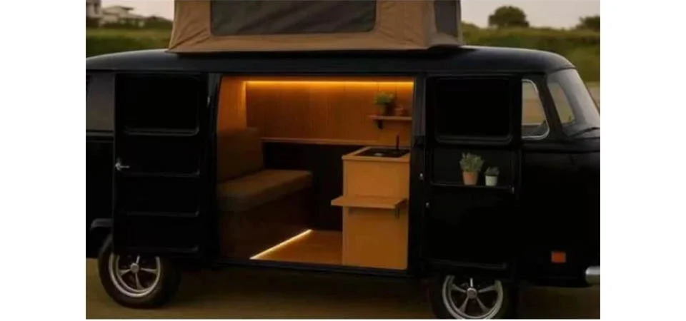 Casal fatura R$ 800 mil por ano transformando Kombis em casas