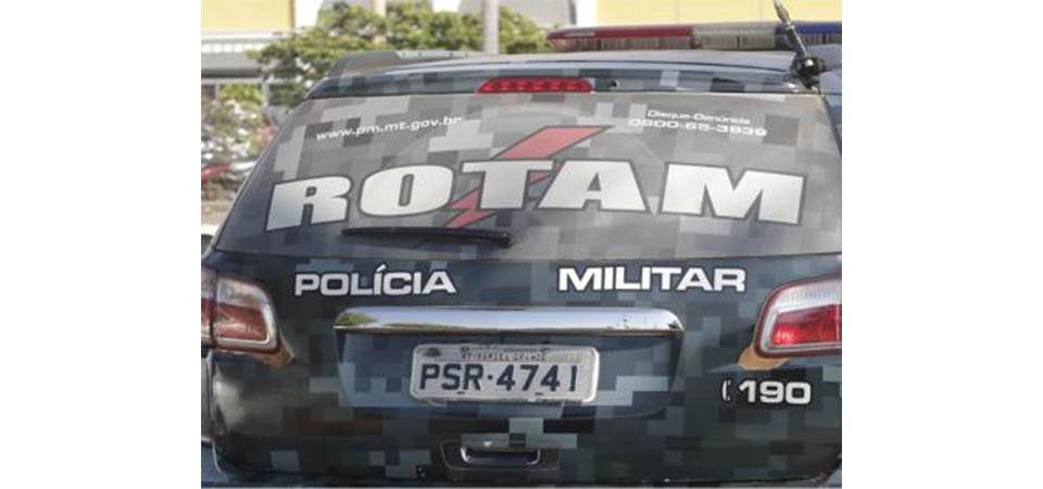 Após roubo de carro, 4 bandidos morrem em confronto com a Rotam