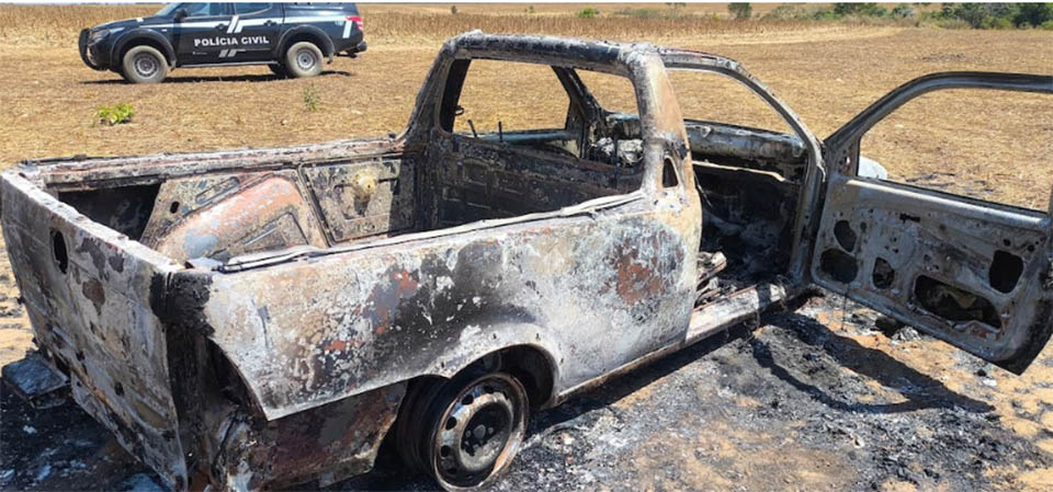 Polícia encontra corpo de homem carbonizado em fazenda