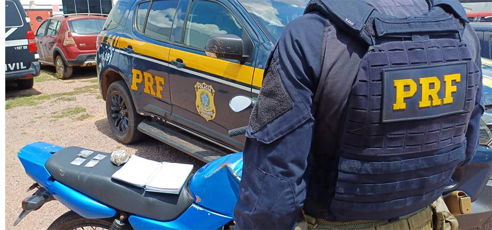 PRF prende traficante e apreende drogas após perseguição iniciada por infração de trânsito