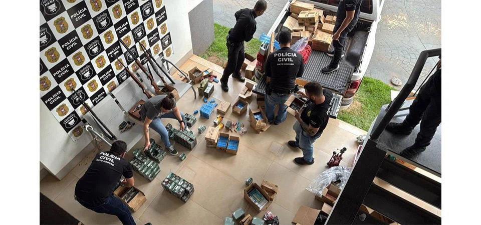 Dez armas e 44 mil munições foram apreendidas em operação da Polícia Civil
