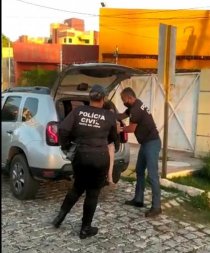 Moradora de MT tem “caso lesbo virtual” e leva golpe de R$ 100 mil