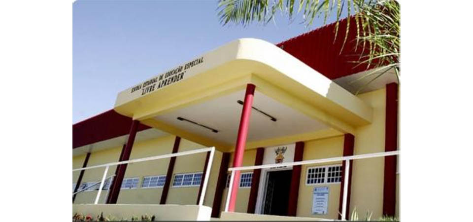 Aluno especial morre engasgado em sala de aula