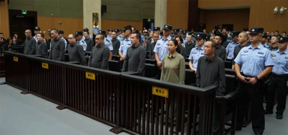 Como era o esquema que levou 11 pessoas de uma mesma família à pena de morte na China