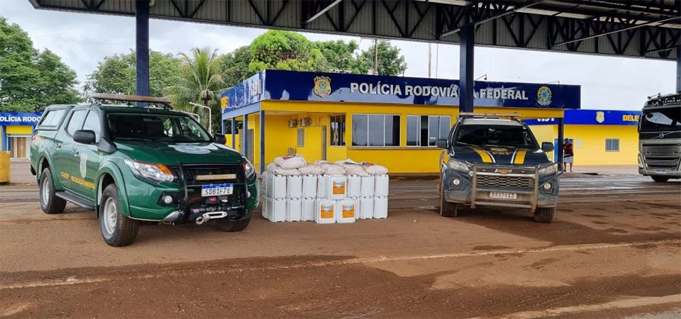 PRF apreende grande quantidade de agrotóxicos contrabandeados