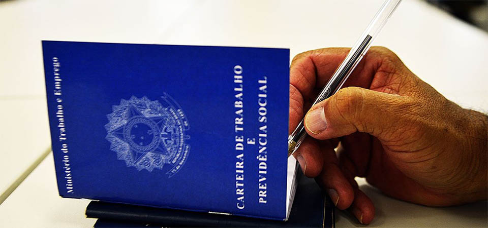 Desemprego cai para 8,7% no terceiro trimestre, revela o IBGE