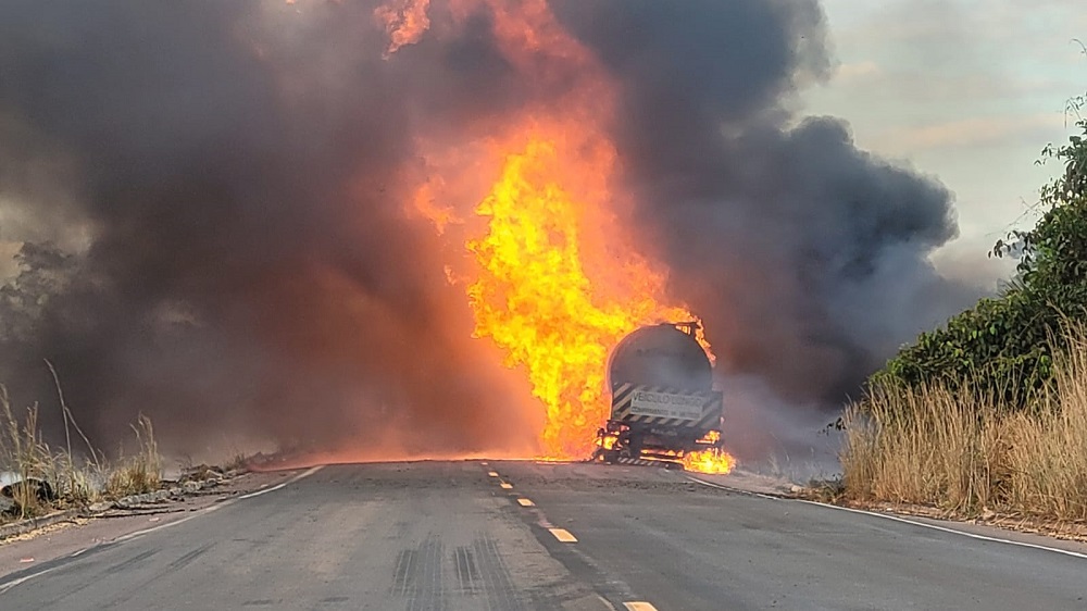 Identificadas as vítimas fatais do grave acidente entre dois caminhões na BR-163