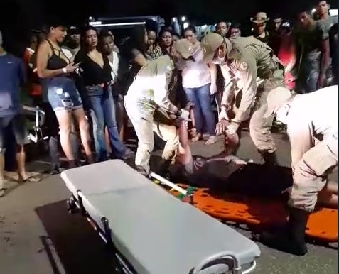 Homem é assassinado após esfaquear duas pessoas