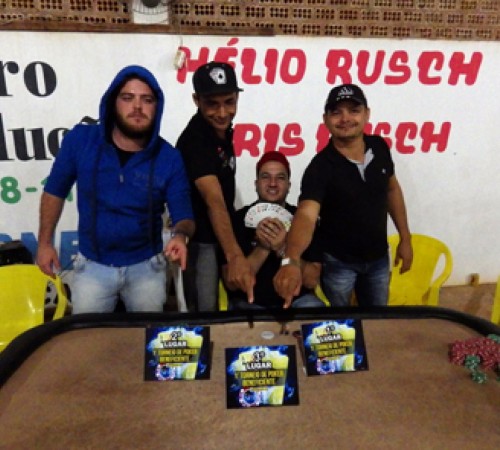 Poker beneficente em prol da construção de parquinho em creche de Itanhangá