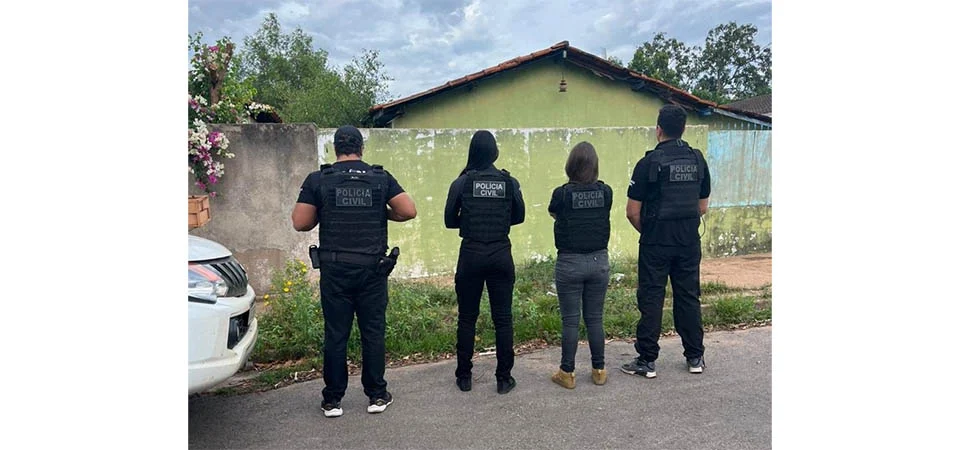 Polícia cumpre mandados a criminoso que usou imagens de moradora em sites de conteúdo adulto